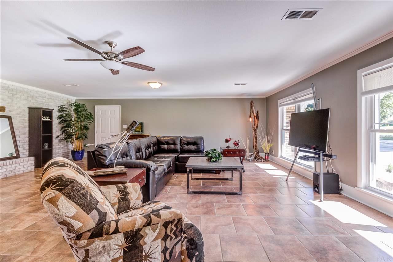 9965 Beulah Road Pensacola, FL 32526 - Photo 7 of 33 Gallery Image 7