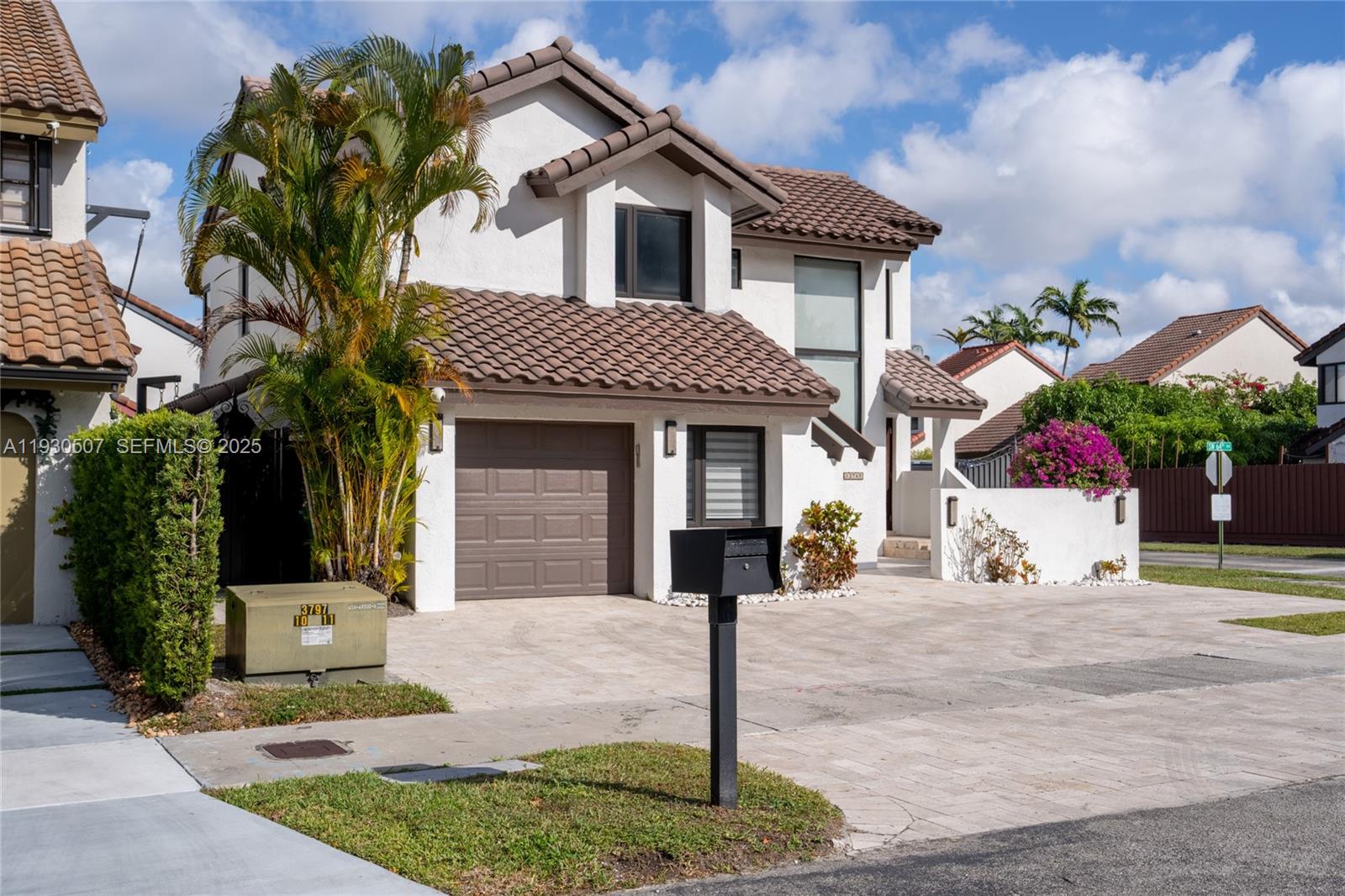 12745 Southwest 64th Terrace Miami, FL 33183 - Photo 3 of 31