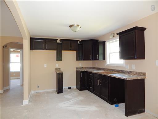 2 Lafayette Road Clarksville, TN 37042 - Photo 4 of 10 Gallery Image 4