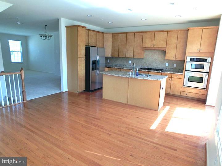 13620 Stargazer Lane Silver Spring, MD 20906 - Photo 4 of 24 Kitchen