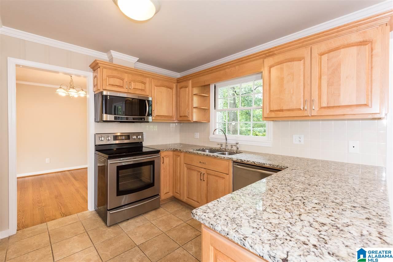 821 Woodvale Road Birmingham, AL 35222 - Photo 14 of 35