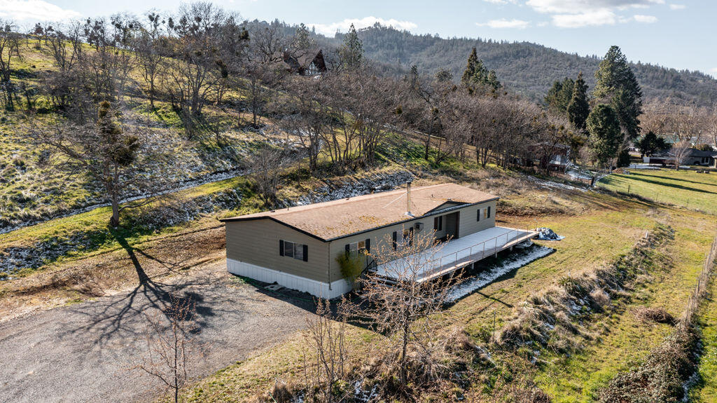 2481 South Stage Road Medford, OR 97501 - Photo 4 of 31 SS(16)