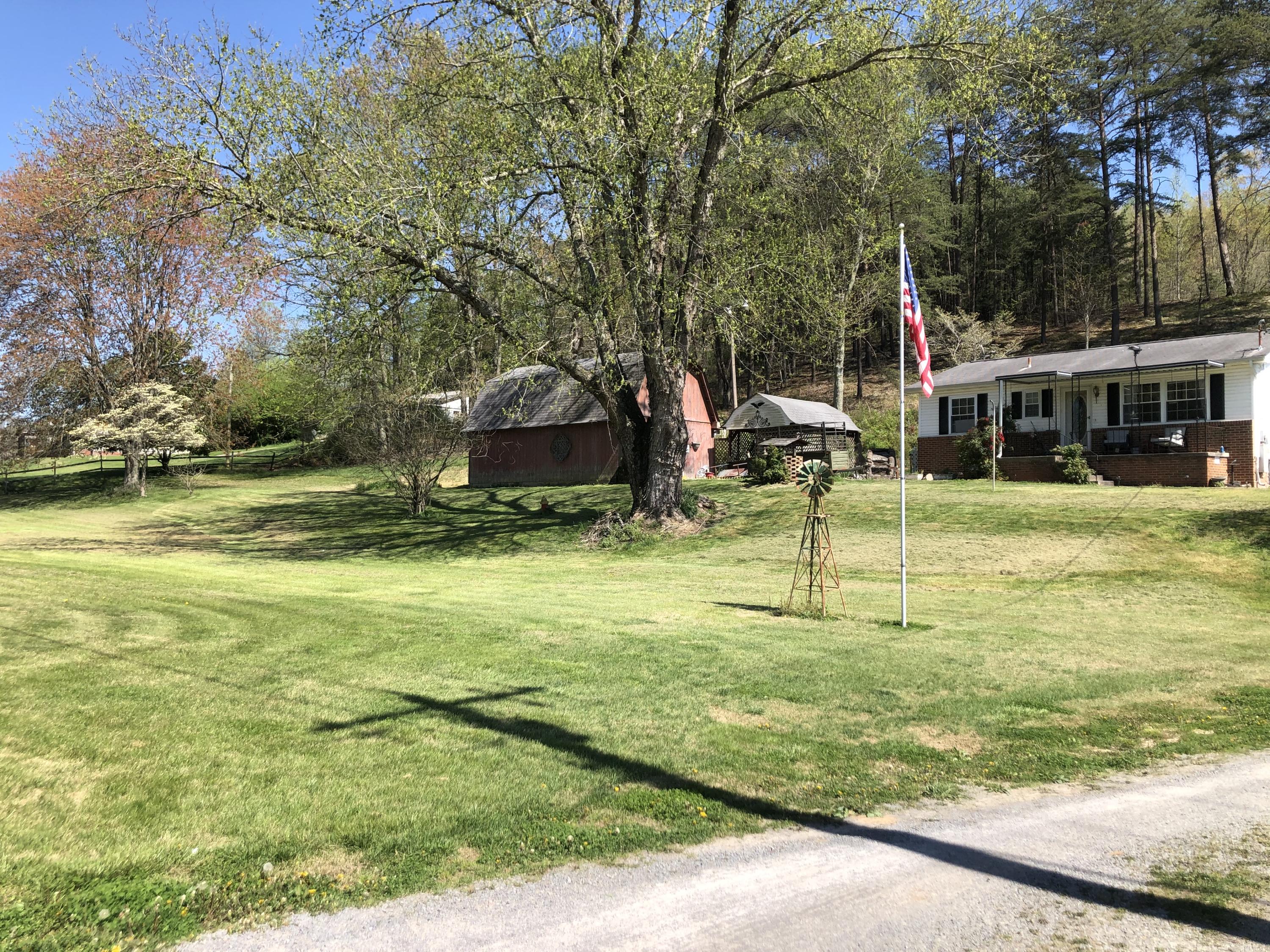 5201 Hickory Valley Road Heiskell, TN 37754 - Photo 18 of 32 Front Yard