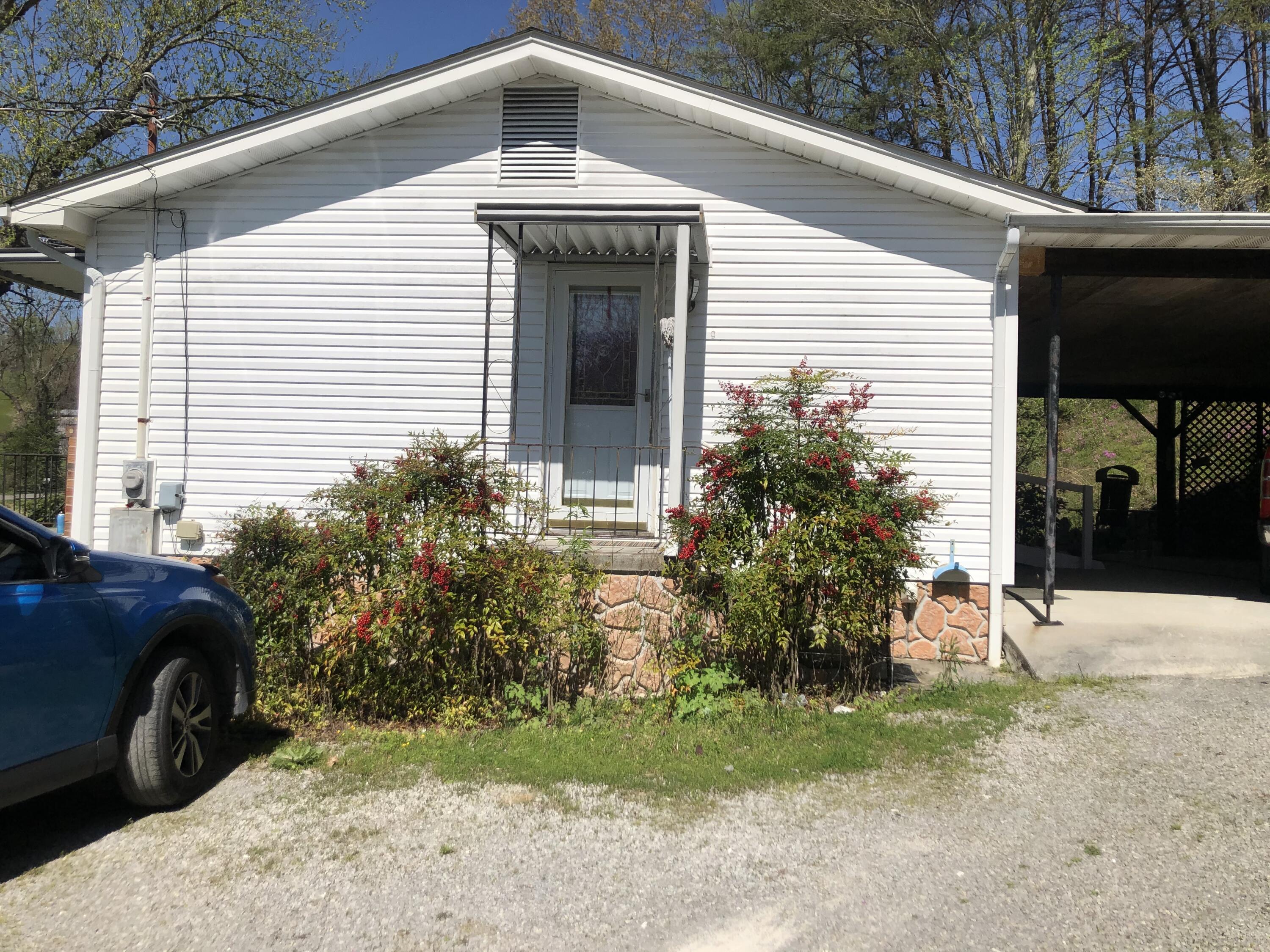 5201 Hickory Valley Road Heiskell, TN 37754 - Photo 19 of 32 Side Door