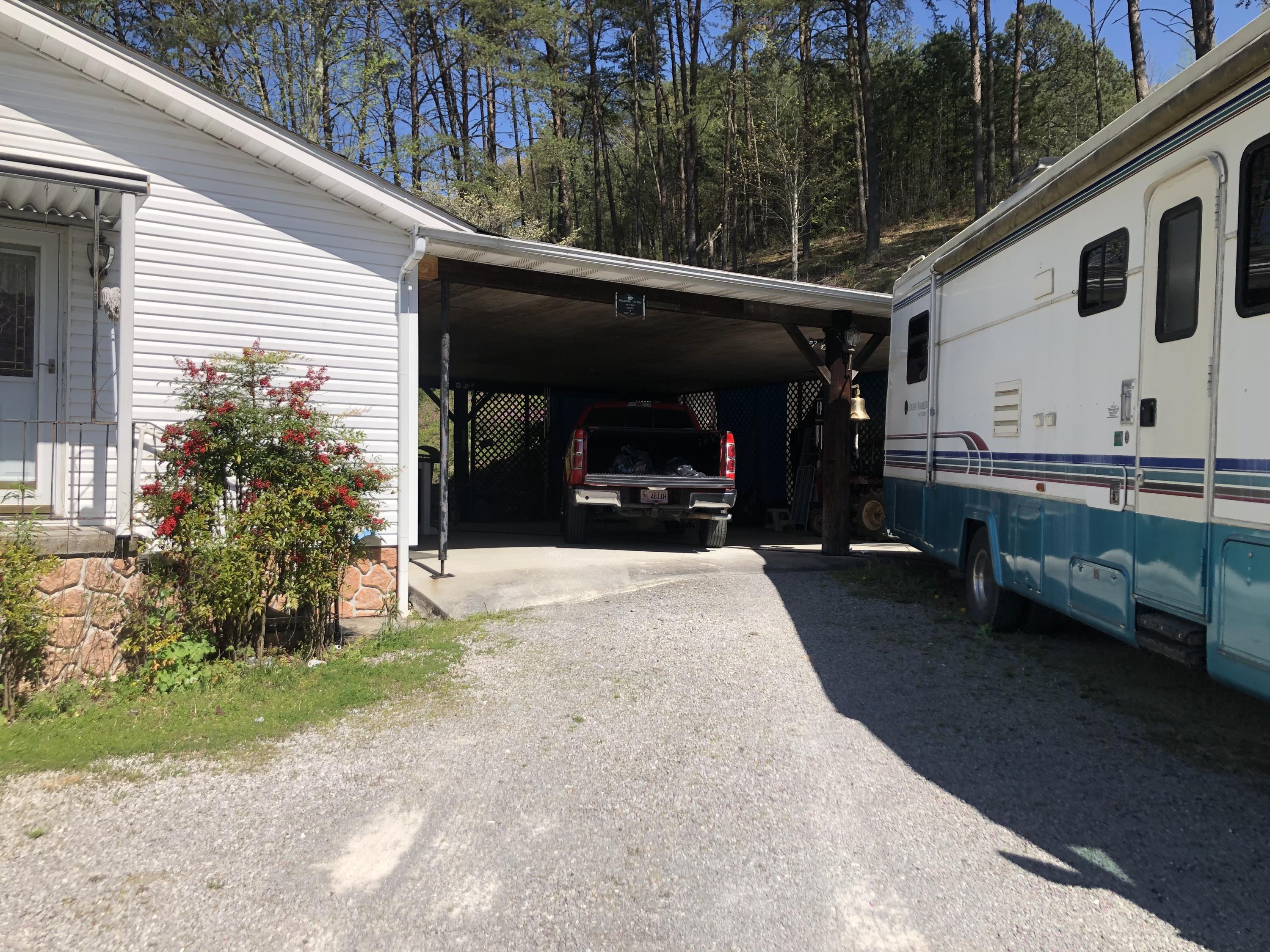 5201 Hickory Valley Road Heiskell, TN 37754 - Photo 20 of 32 Large Car Port