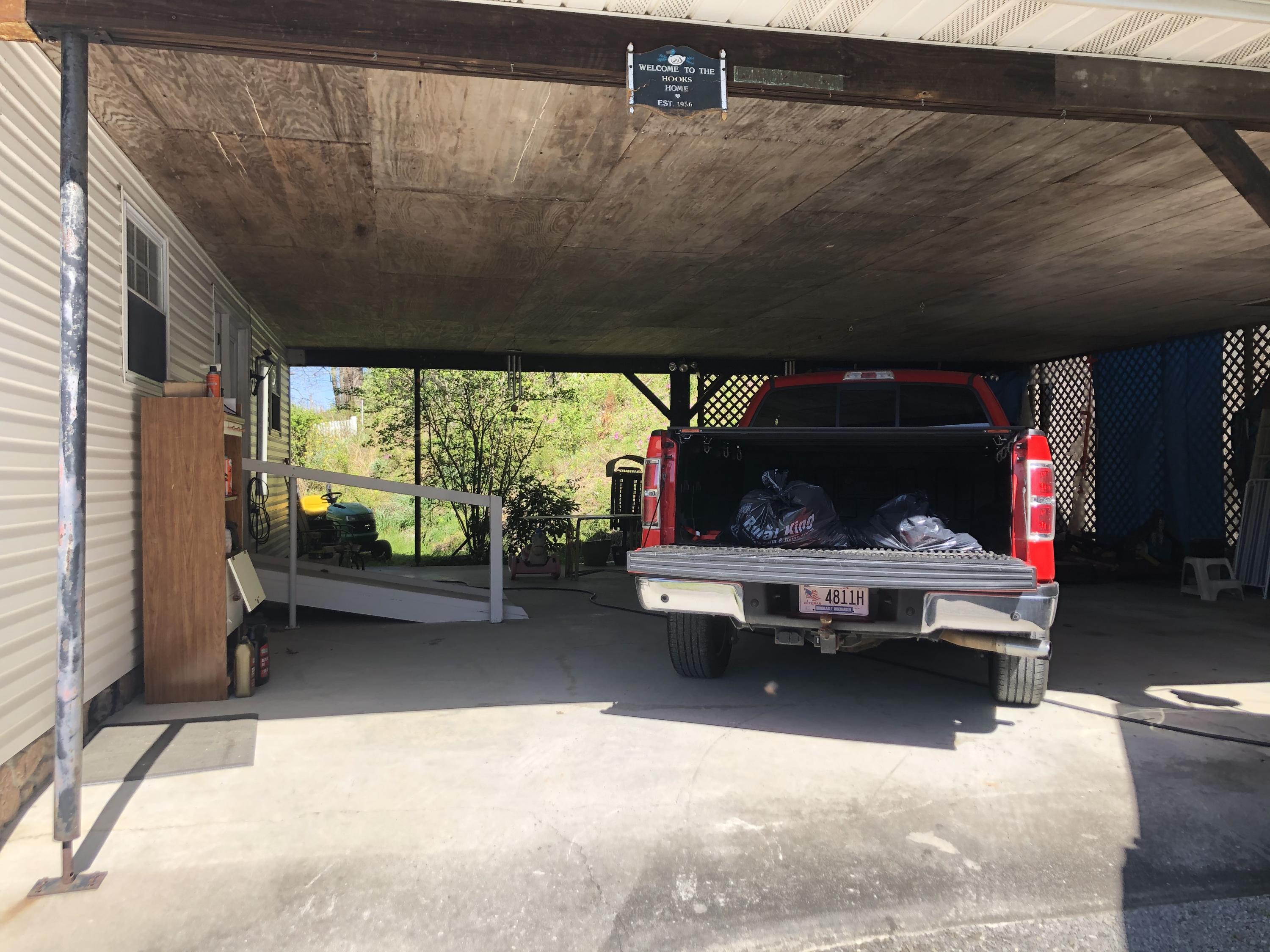 5201 Hickory Valley Road Heiskell, TN 37754 - Photo 21 of 32 Car Port
