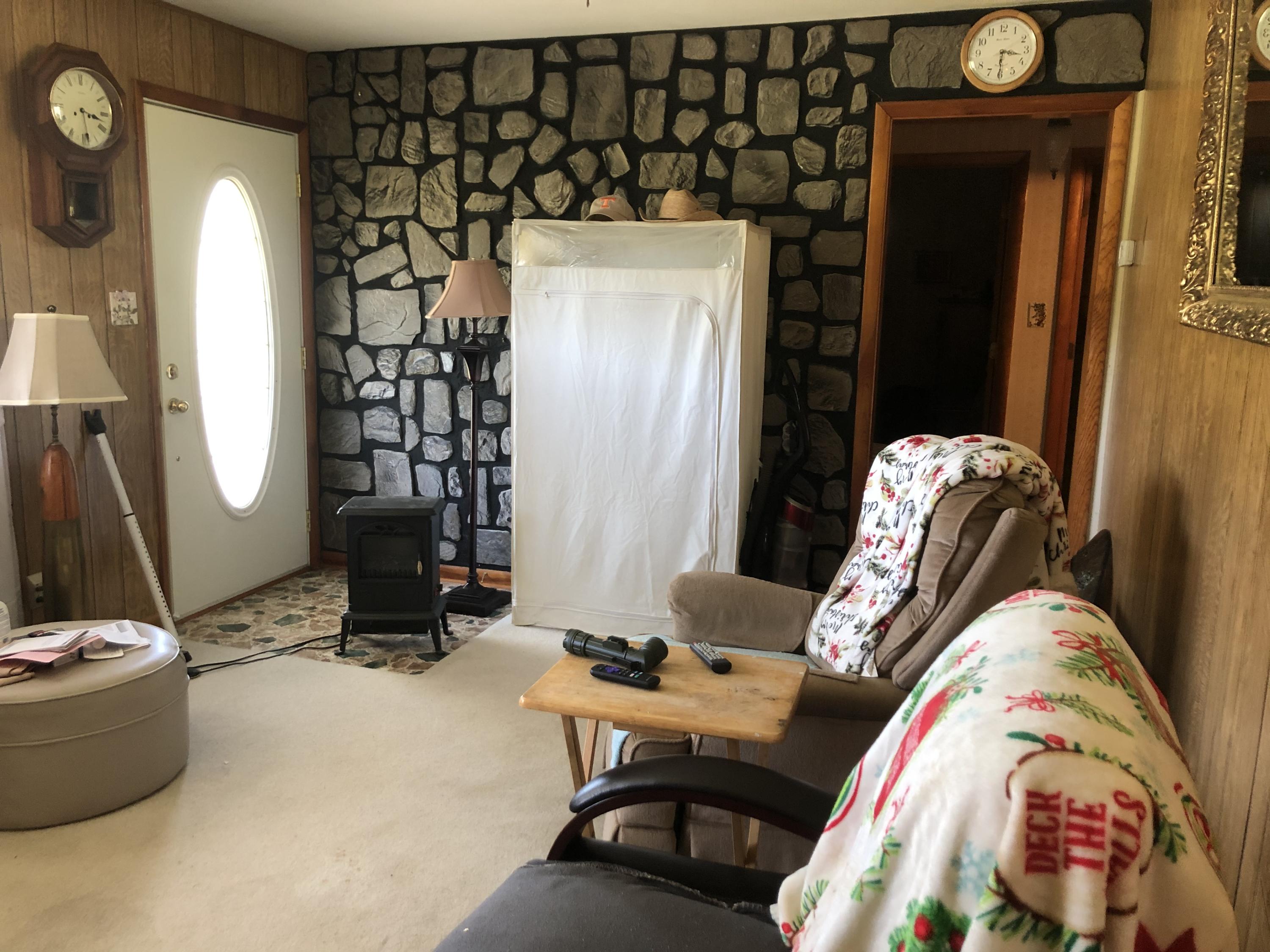 5201 Hickory Valley Road Heiskell, TN 37754 - Photo 8 of 32 Living Room