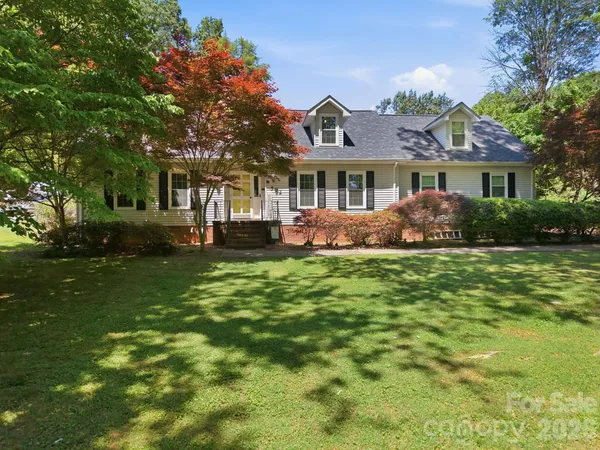 $420,000 | 502 Camelot Drive, Salisbury, NC 28144