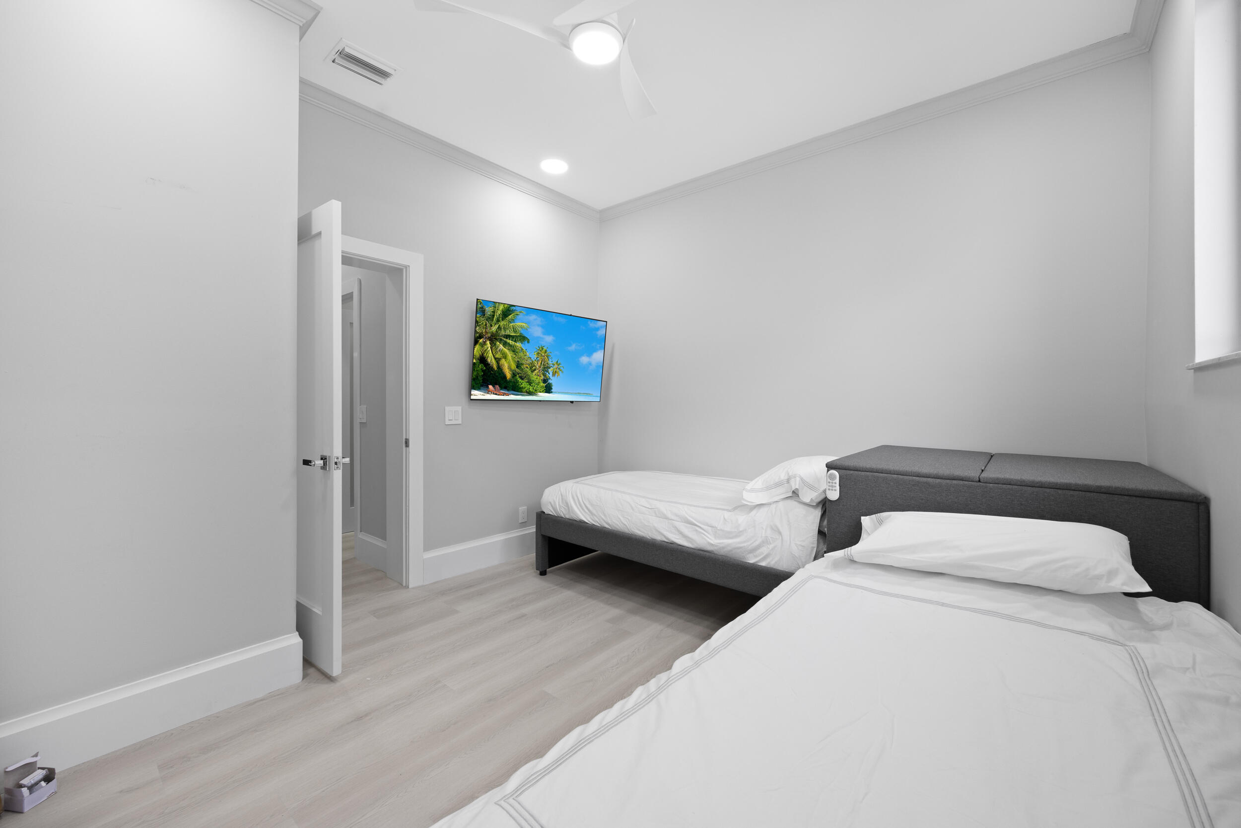 10253 Shireoaks Lane Boca Raton, FL 33498 - Photo 40 of 77 SLHG