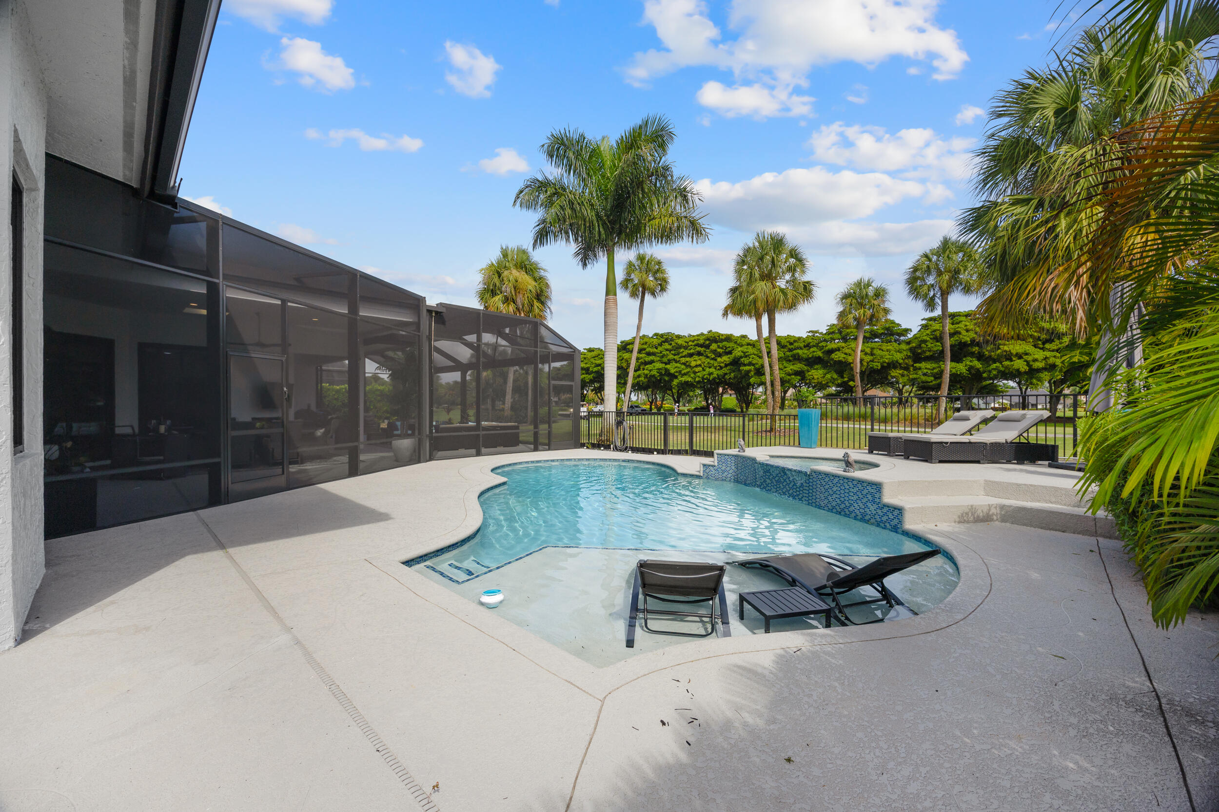 10253 Shireoaks Lane Boca Raton, FL 33498 - Photo 62 of 77 SLHG