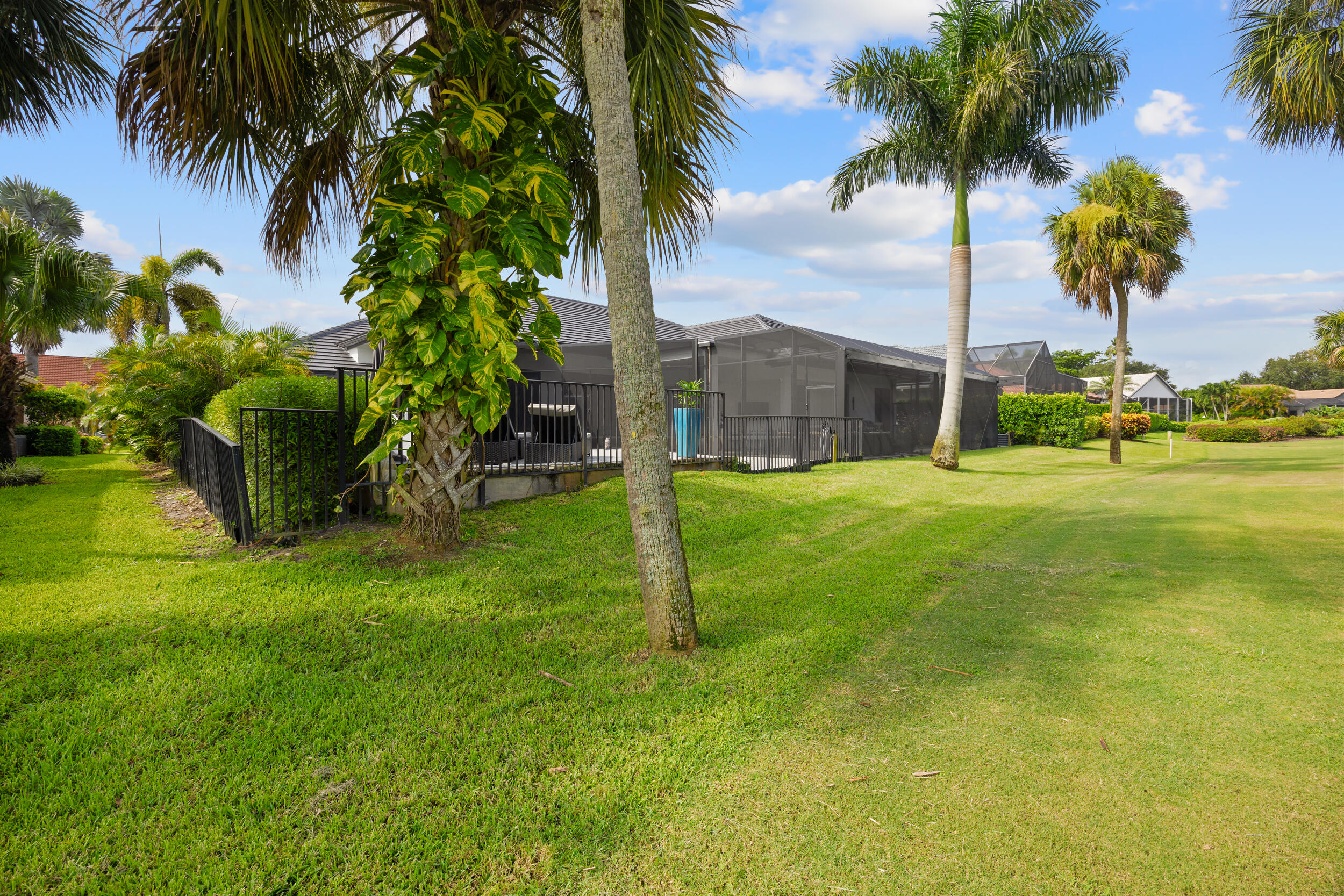 10253 Shireoaks Lane Boca Raton, FL 33498 - Photo 65 of 77 SLHG