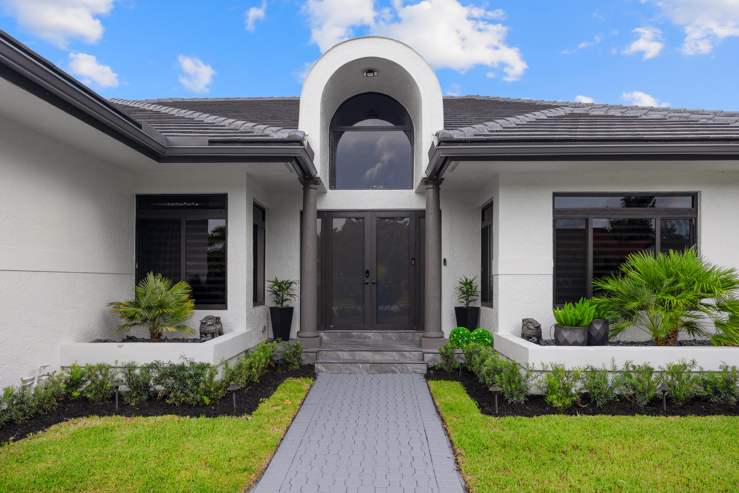 10253 Shireoaks Lane Boca Raton, FL 33498 - Photo 9 of 77 SLHG