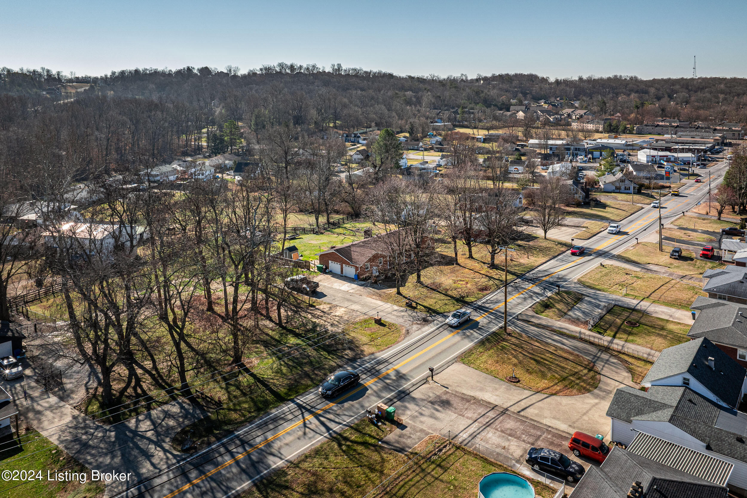 7111 Manslick Road Louisville, KY 40214 - Photo 1 of 19 7111 Manslick Rd-1