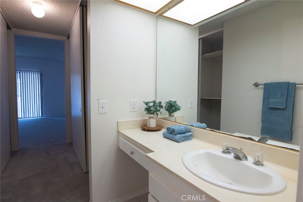 2944 Hyde Park Circle Riverside, CA 92506 - Photo 20 of 46