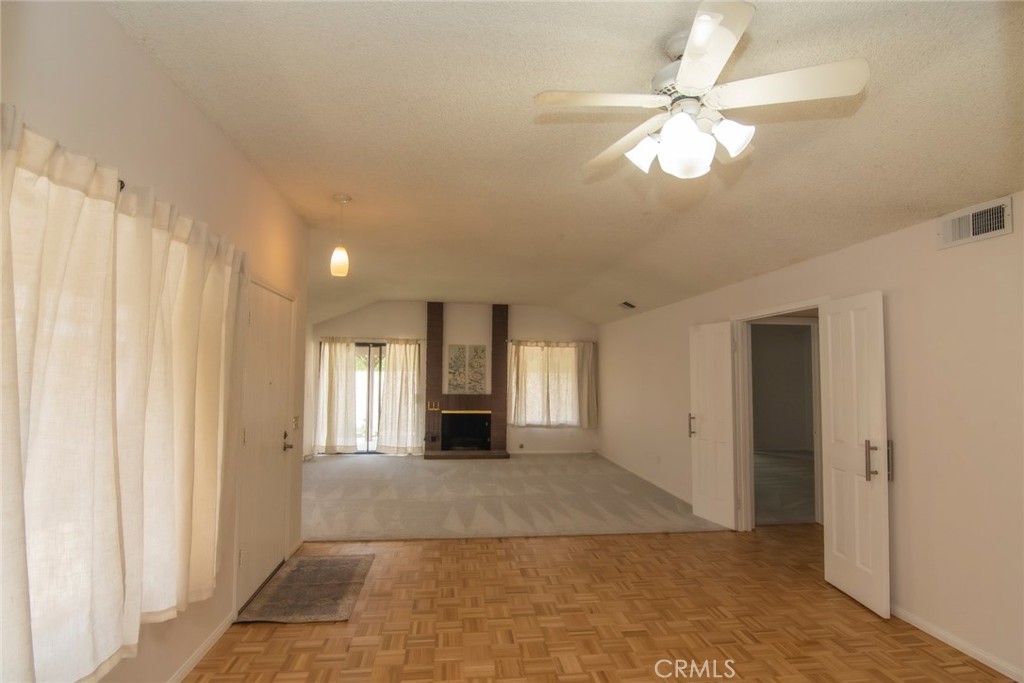 2944 Hyde Park Circle Riverside, CA 92506 - Photo 7 of 46