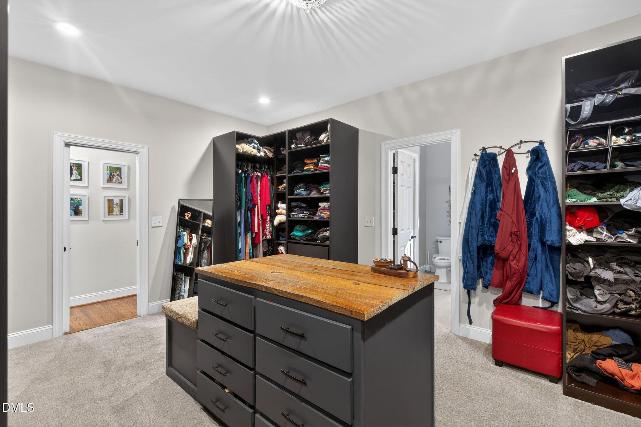 8908 Weaver Crossing Road Apex, NC 27502 - Photo 25 of 100 Primary Closet