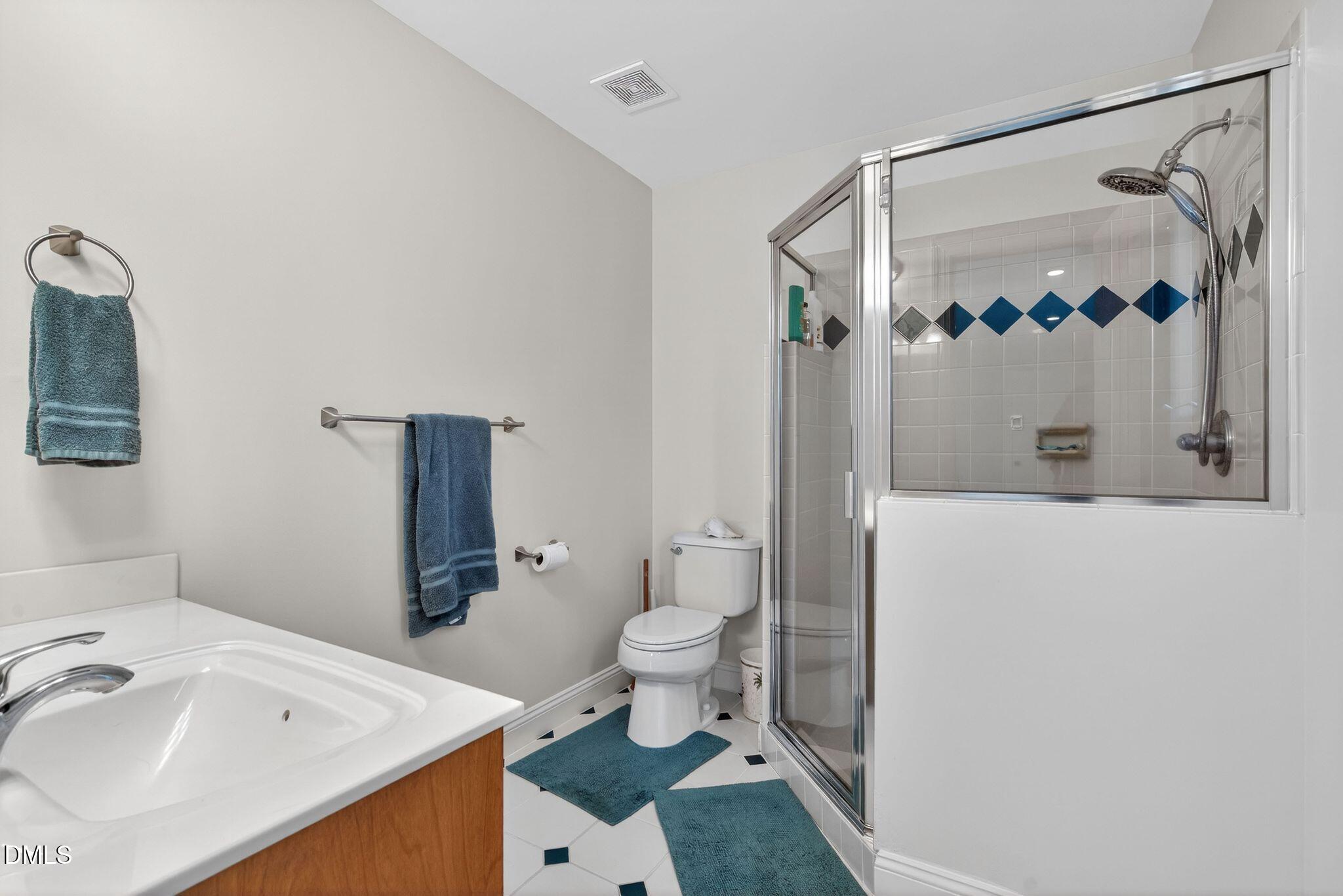 8908 Weaver Crossing Road Apex, NC 27502 - Photo 32 of 100 Full Bathroom