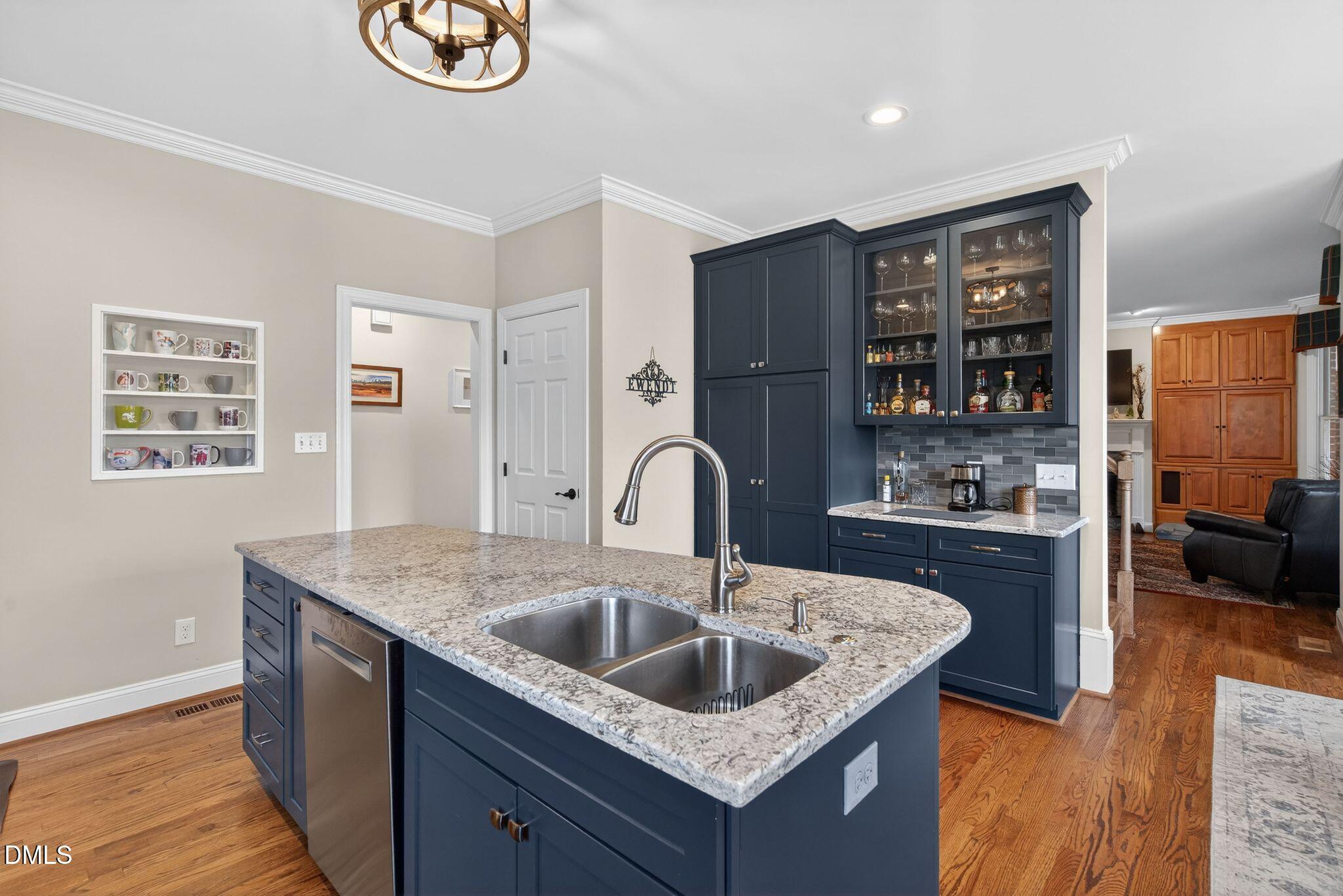 8908 Weaver Crossing Road Apex, NC 27502 - Photo 5 of 100 Kitchen