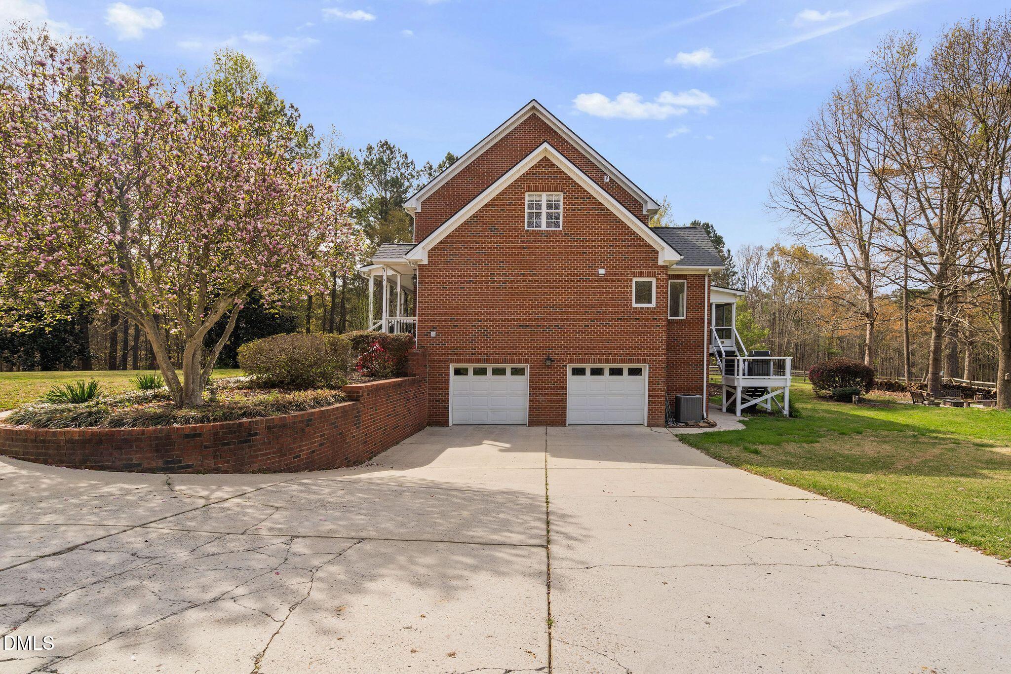 8908 Weaver Crossing Road Apex, NC 27502 - Photo 65 of 100 Exterior Front