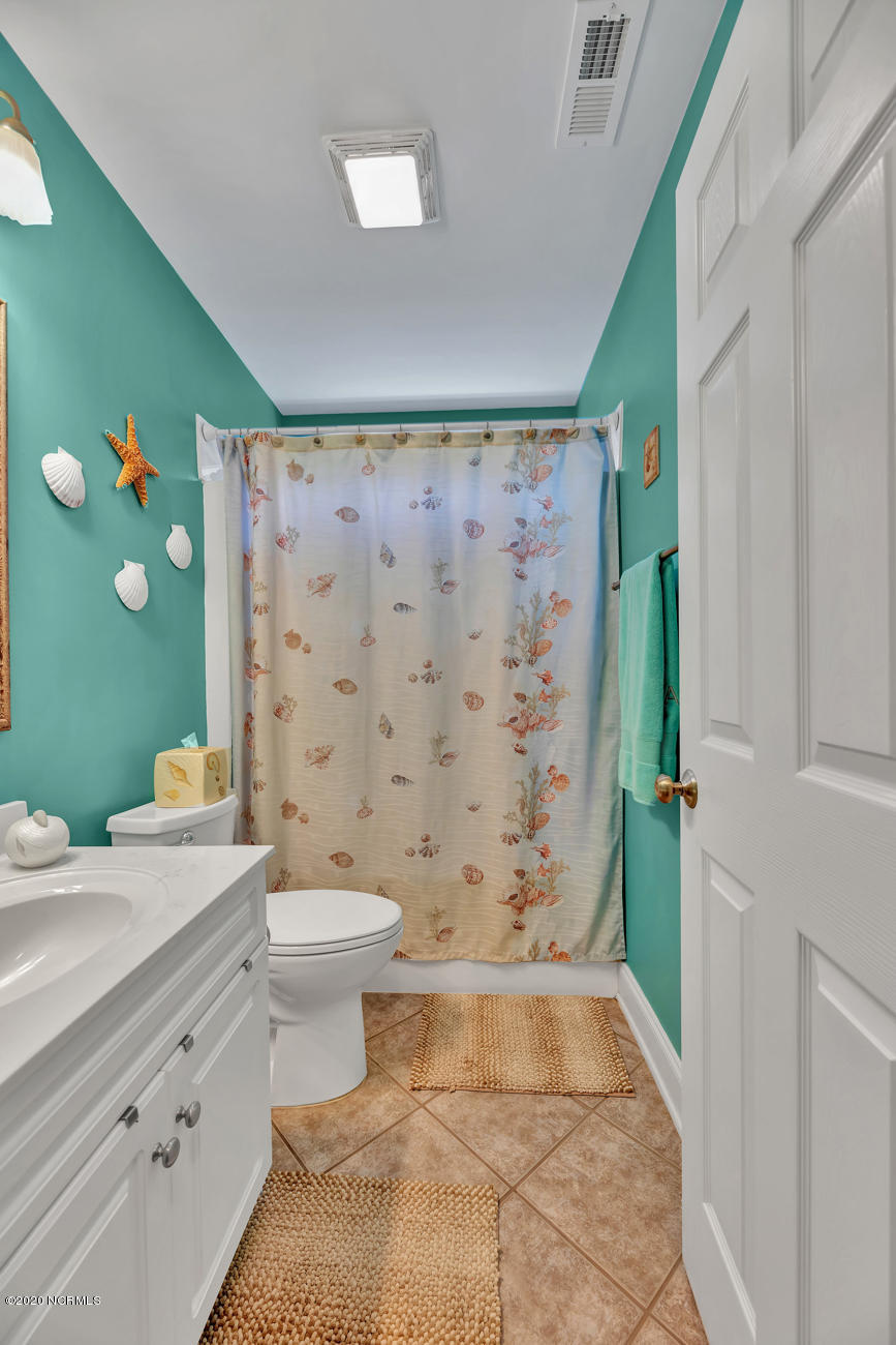 1049 Washington Acres Road Hampstead, NC 28443 - Photo 18 of 40 Full Bath
