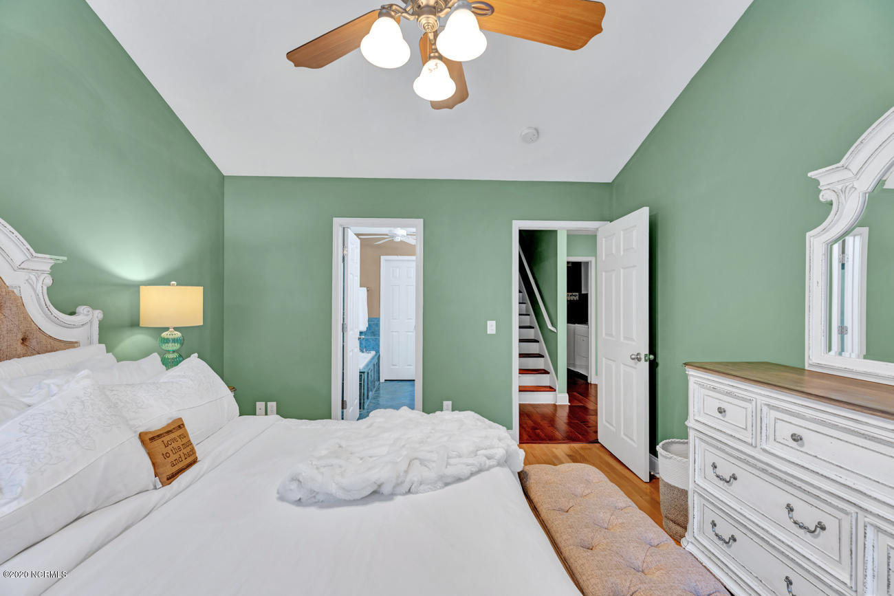 1049 Washington Acres Road Hampstead, NC 28443 - Photo 25 of 40 Master Bedroom