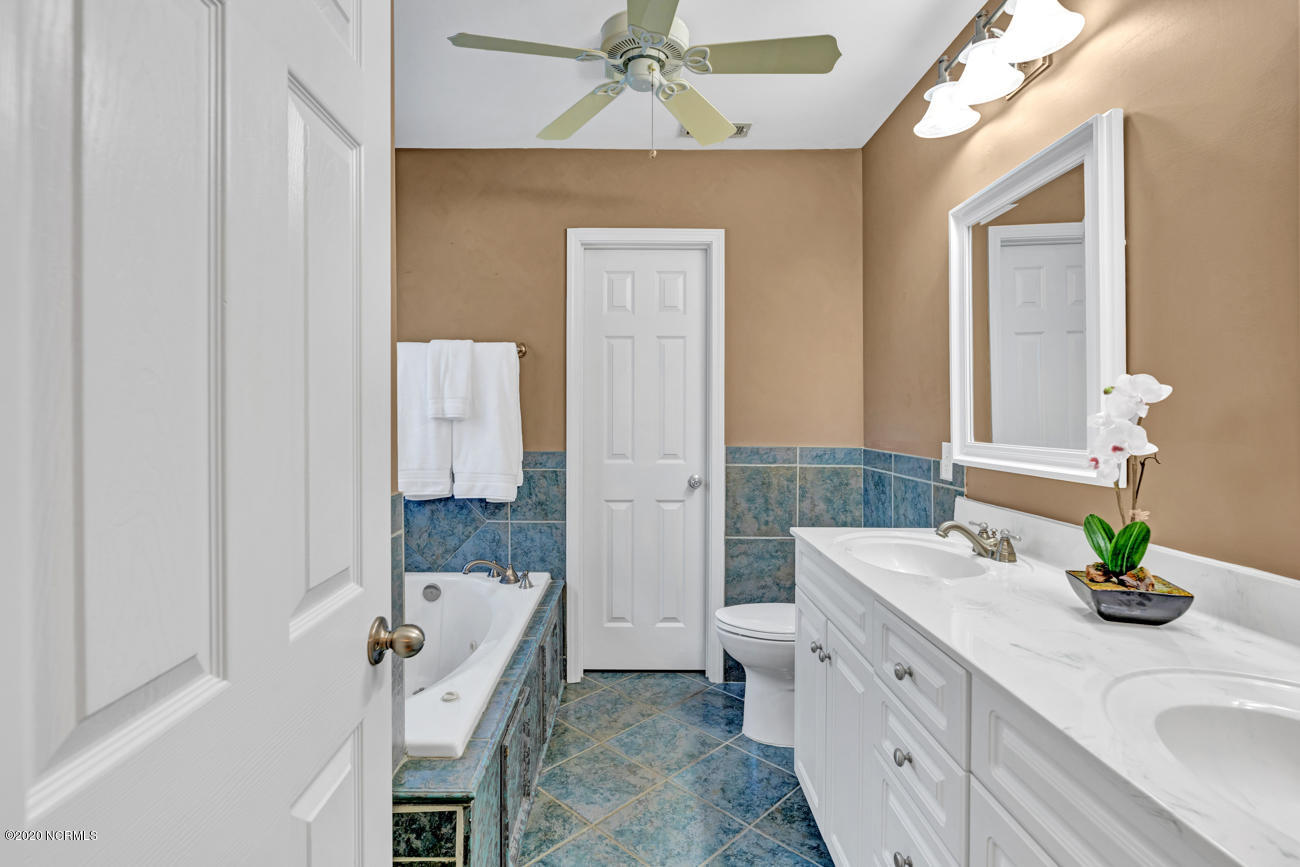 1049 Washington Acres Road Hampstead, NC 28443 - Photo 26 of 40 Master Bath