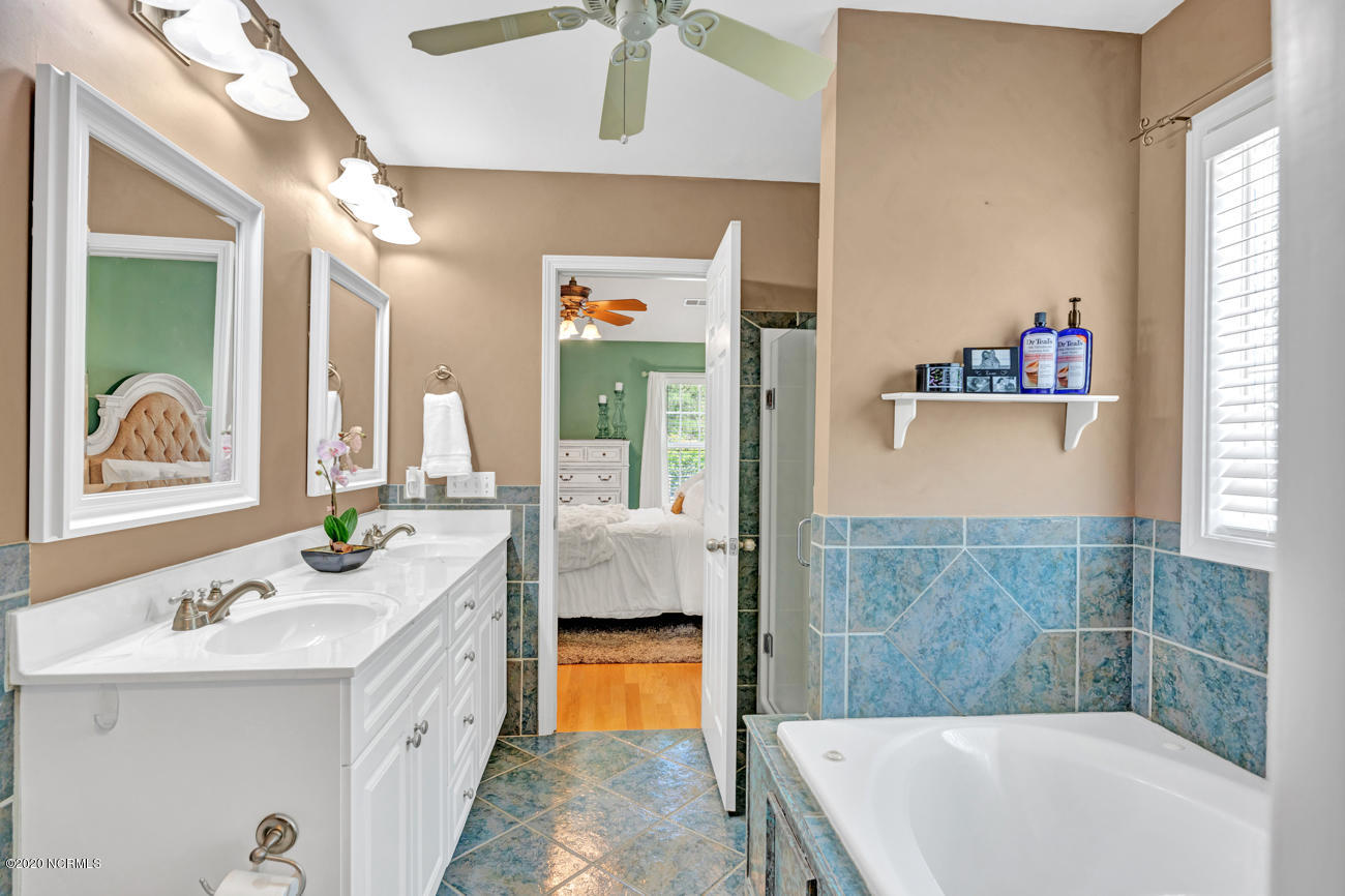 1049 Washington Acres Road Hampstead, NC 28443 - Photo 27 of 40 Master Bath