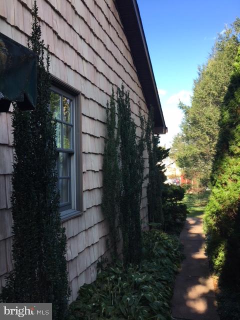 343 East Main Street Lititz, PA 17543 - Photo 29 of 34 Side view