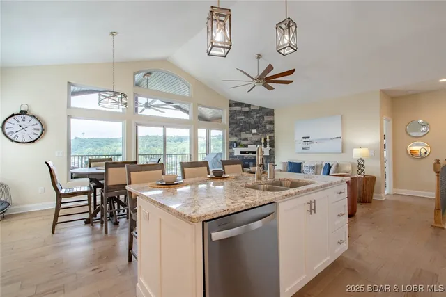 $735,000 | 54 Barolo Lane, Camdenton, MO 65020