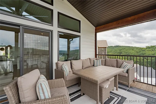 $699,000 | 54 Barolo Lane, Camdenton, MO 65020