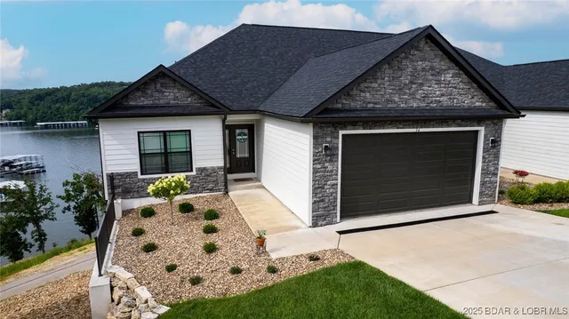 $735,000 | 54 Barolo Lane, Camdenton, MO 65020