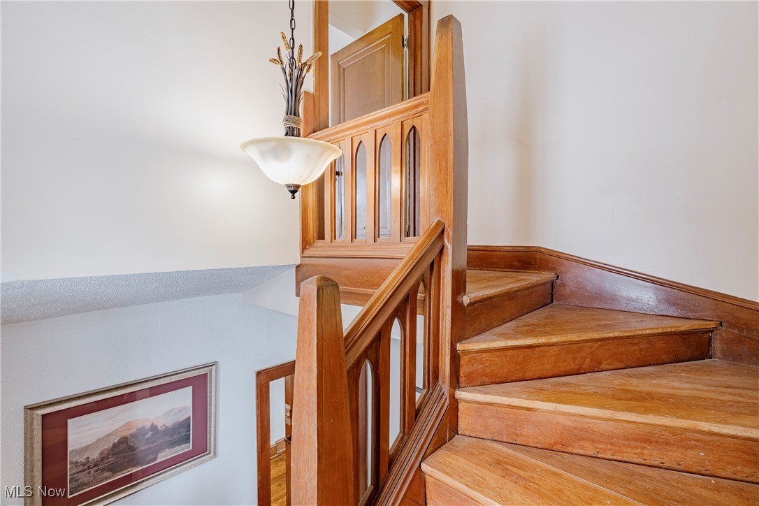 13935 Southington Road Cleveland, OH 44120 - Photo 19 of 49 Gallery Image 19