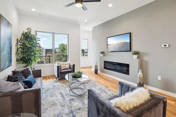 $3,500 | 4204 San Jacinto Street, Unit 103, Dallas, TX 75204