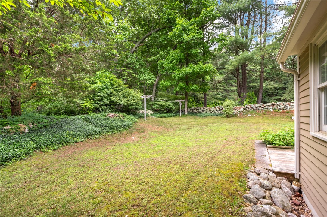 87 Stillwater Road Smithfield, RI 02917 - Photo 8 of 37