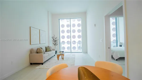 $5,000 | 77 Southeast 5th Street, Unit 311, Miami, FL 33131