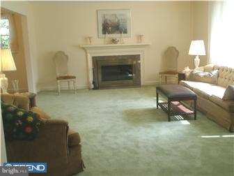 1383 Panther Road Rydal, PA 19046 - Photo 4 of 12 Living Room