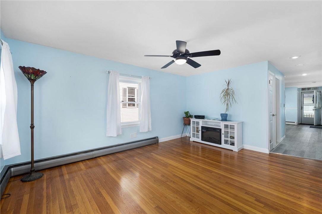 96 Rome Avenue Providence, RI 02908 - Photo 3 of 24