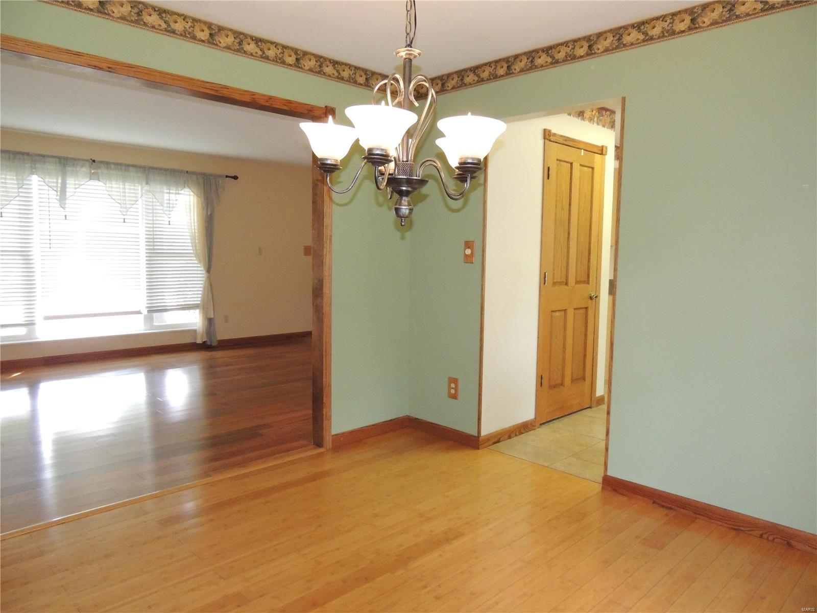 319 Blue Ridge Pl Court Ballwin, MO 63011 - Photo 14 of 50 Gallery Image 14