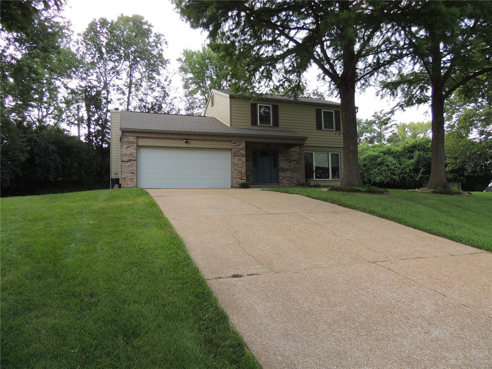 319 Blue Ridge Pl Court Ballwin, MO 63011 - Photo 3 of 50 Gallery Image 3