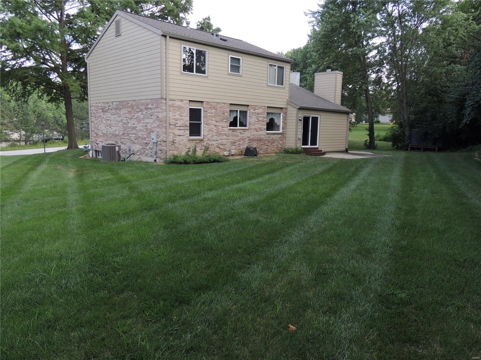 319 Blue Ridge Pl Court Ballwin, MO 63011 - Photo 5 of 50 Gallery Image 5