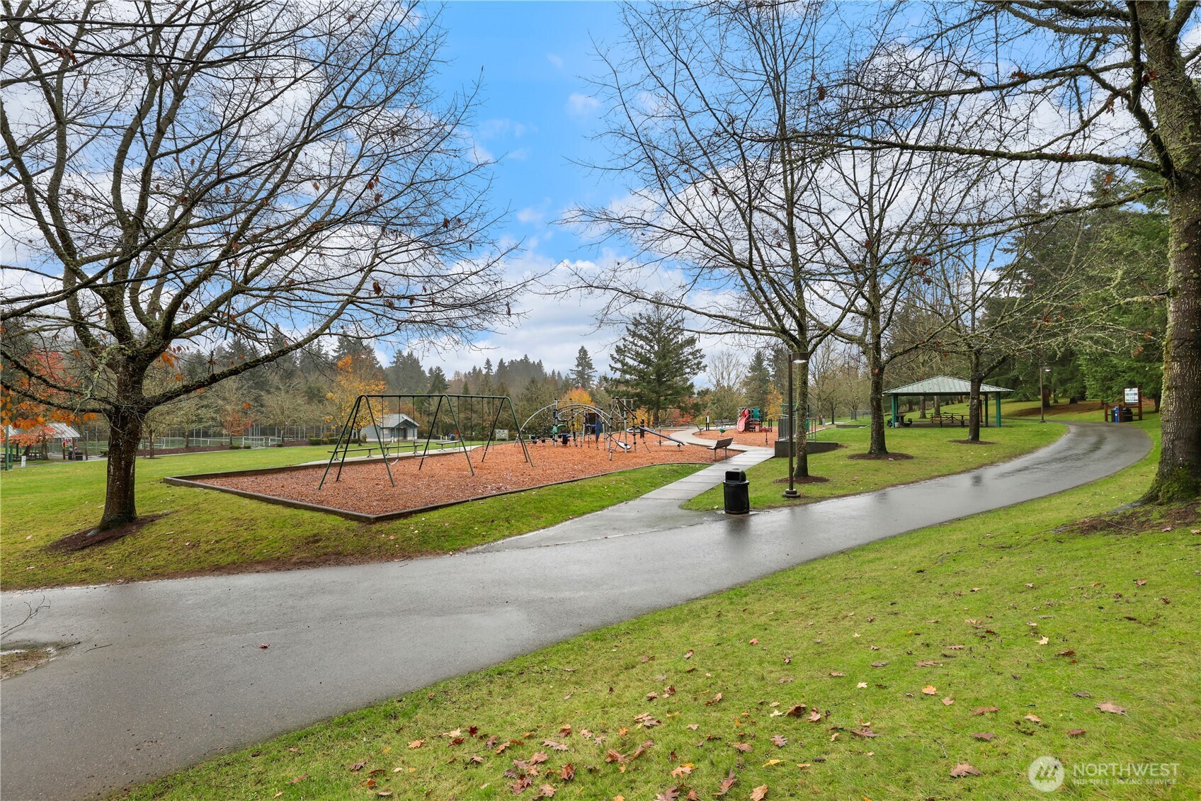 7410 Newcastle Golf Club Road, Unit G Newcastle, WA 98059 - Photo 36 of 39