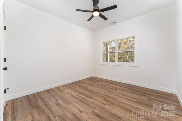 $675,000 | 131 Dalton Court, Lake Lure, NC 28746