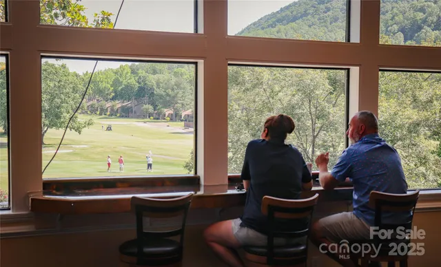 $675,000 | 131 Dalton Court, Lake Lure, NC 28746