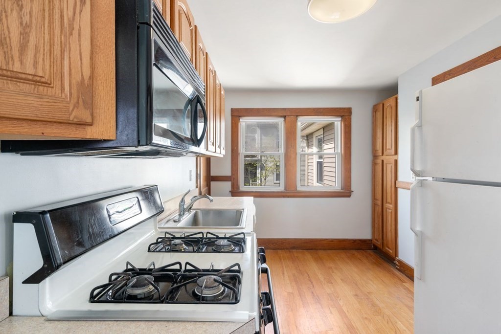 159 Dale Street Dedham, MA 02026 - Photo 16 of 33 Gallery Image 16