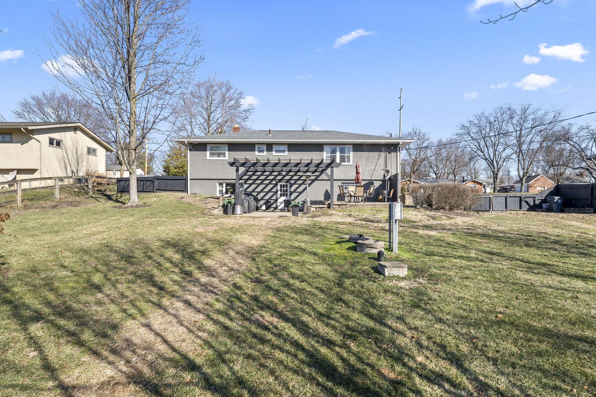 2431 White Road Grove City, OH 43123 - Photo 73 of 81 back of home