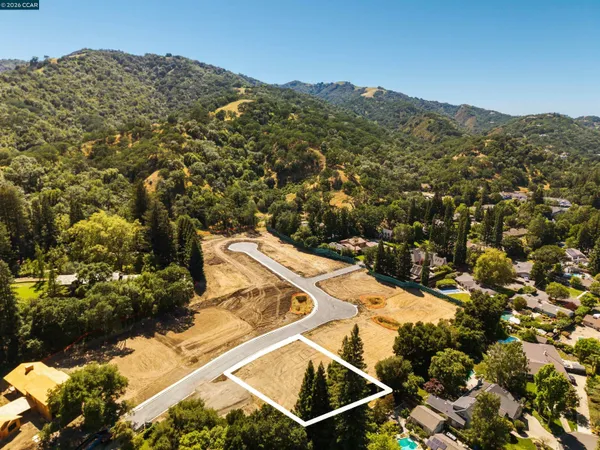 $2,325,000 | 70 Dot Drive, Alamo, CA 94507