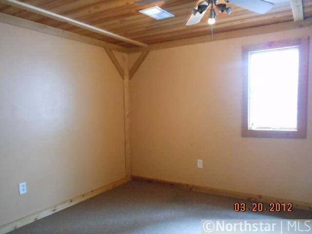 512 Lynn Road Southwest Hutchinson, MN 55350 - Photo 6 of 14 Gallery Image 6