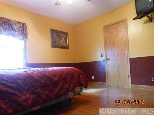 512 Lynn Road Southwest Hutchinson, MN 55350 - Photo 9 of 14 Gallery Image 9