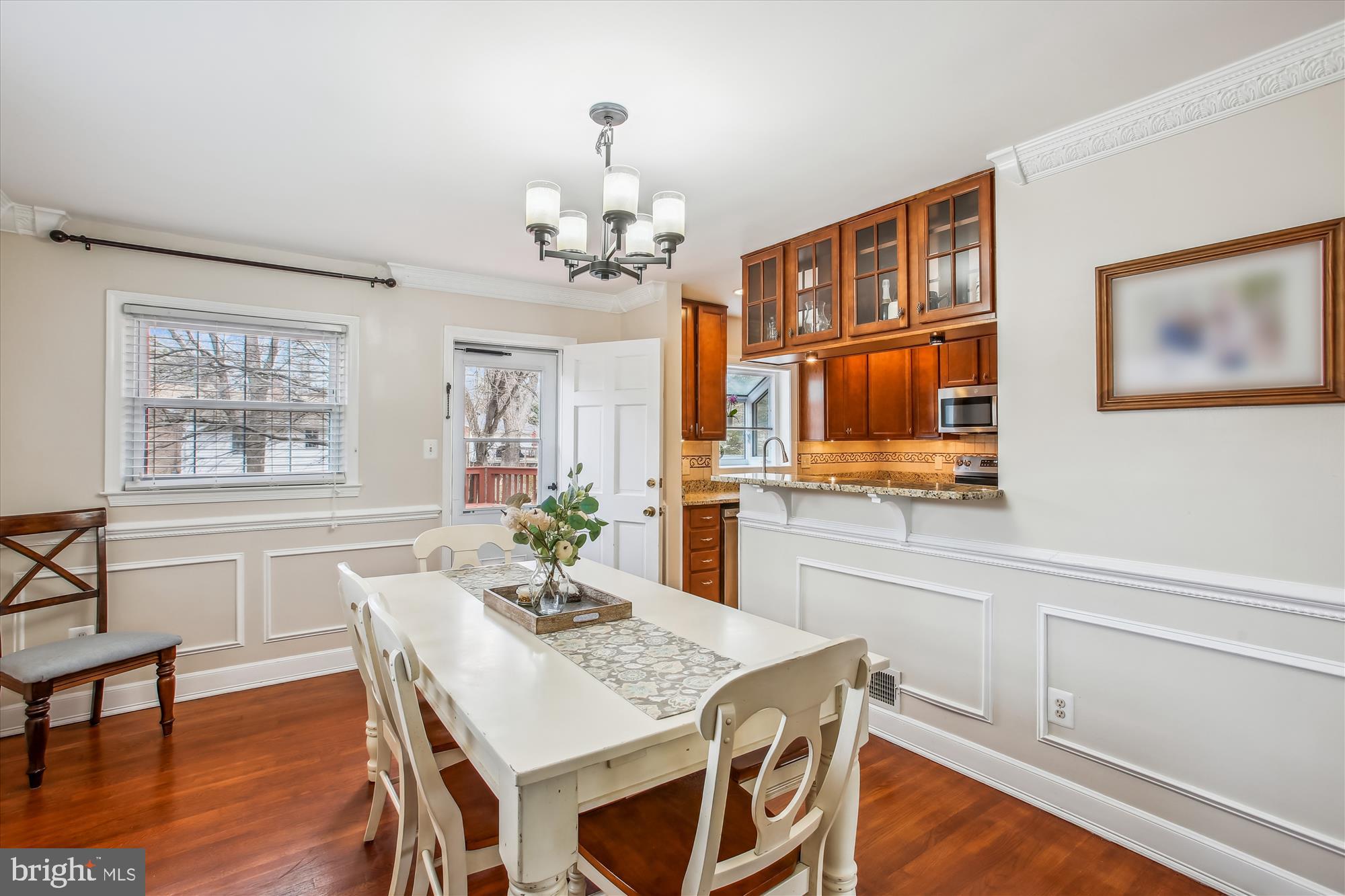 8313 Fort Hunt Road Alexandria, VA 22308 - Photo 11 of 32 Dining Room Open to the Kitchen