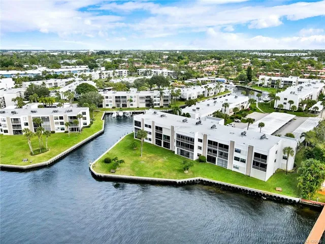 $410,000 | 1950 Southwest Palm City Road, Unit 1207, Stuart, FL 34994